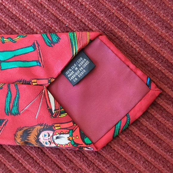 Christmas Silk Tie by Addiction Bolero USA - Picture 4 of 4